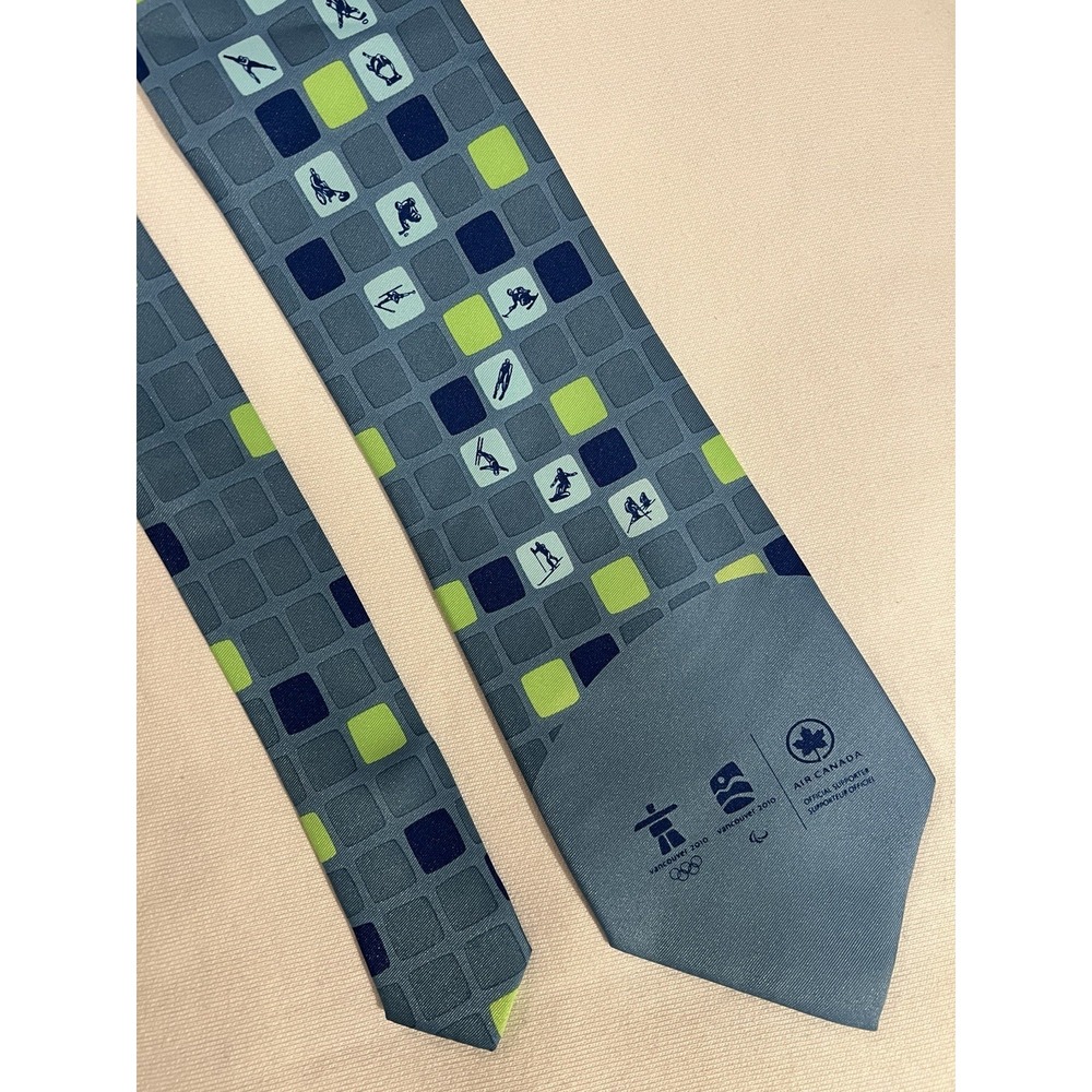 Vintage Vancouver 2010 Winter Olympics Air Canada	100% Polyester	Tie Necktie